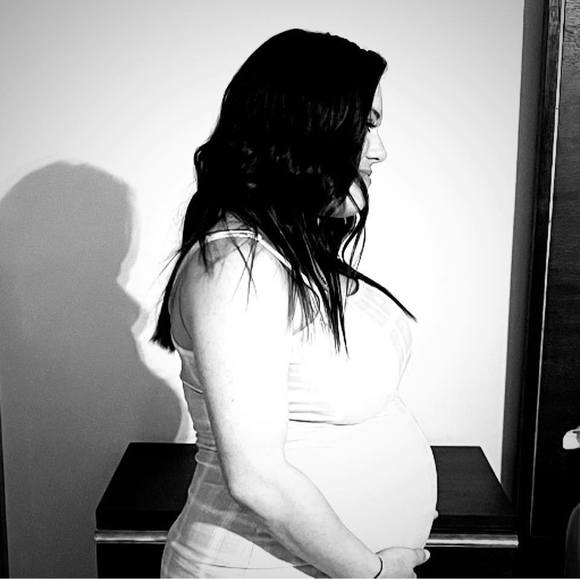 Meet your Posher, Jessica - Picture 1 of 1